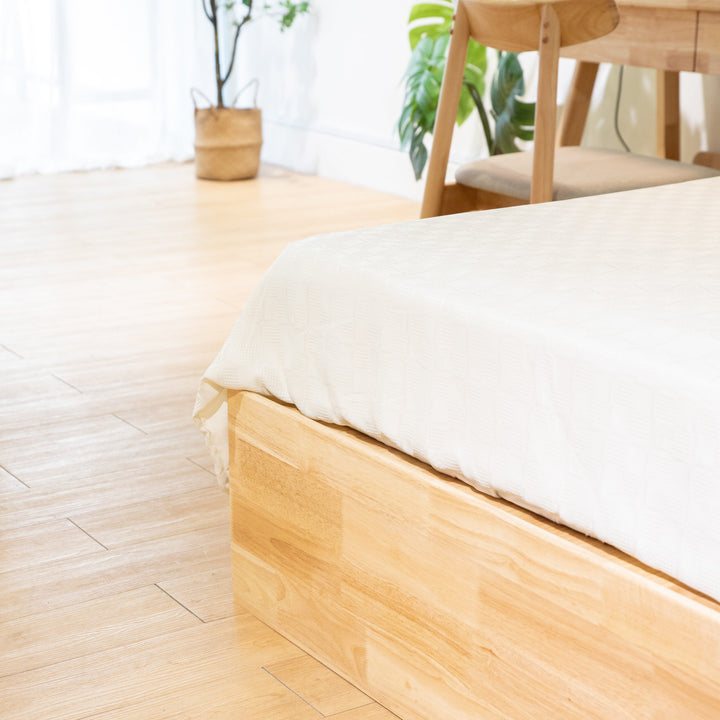 BENTE Solid Wood Bed Frame - Corner